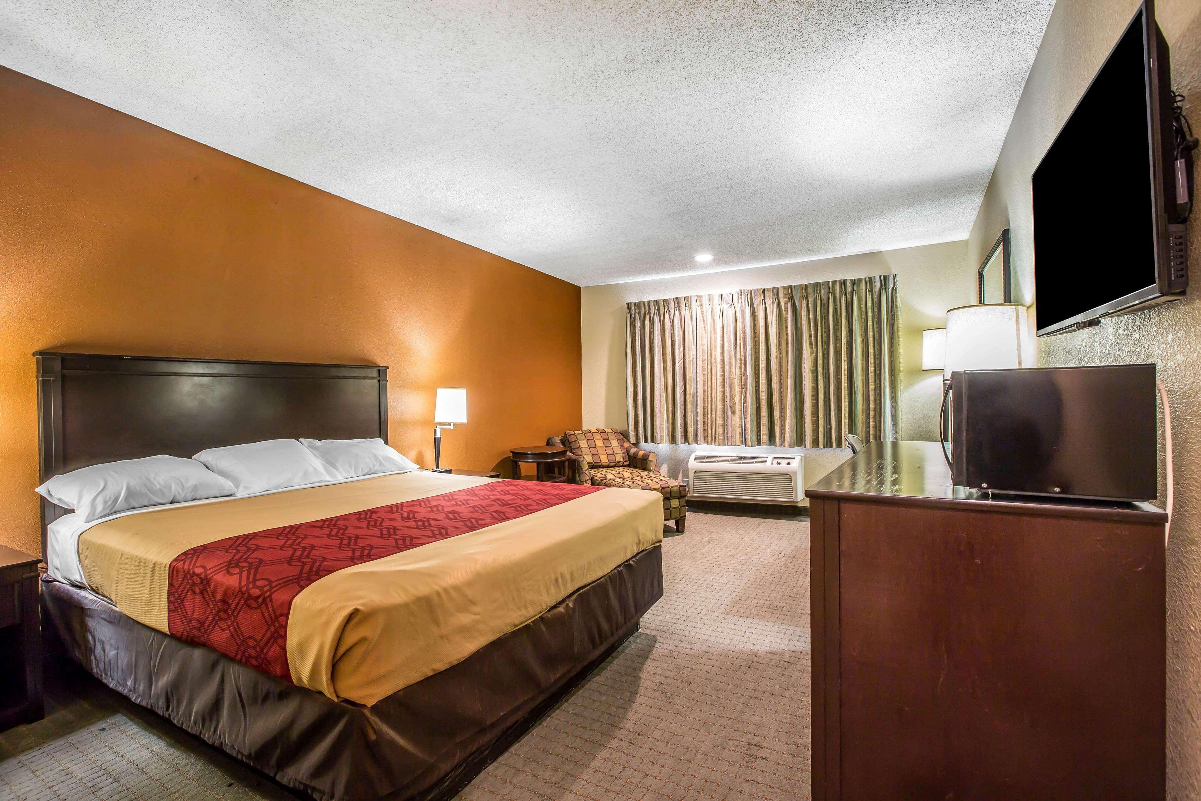 Hotel Baymont By Wyndham Ontario Exteriér fotografie