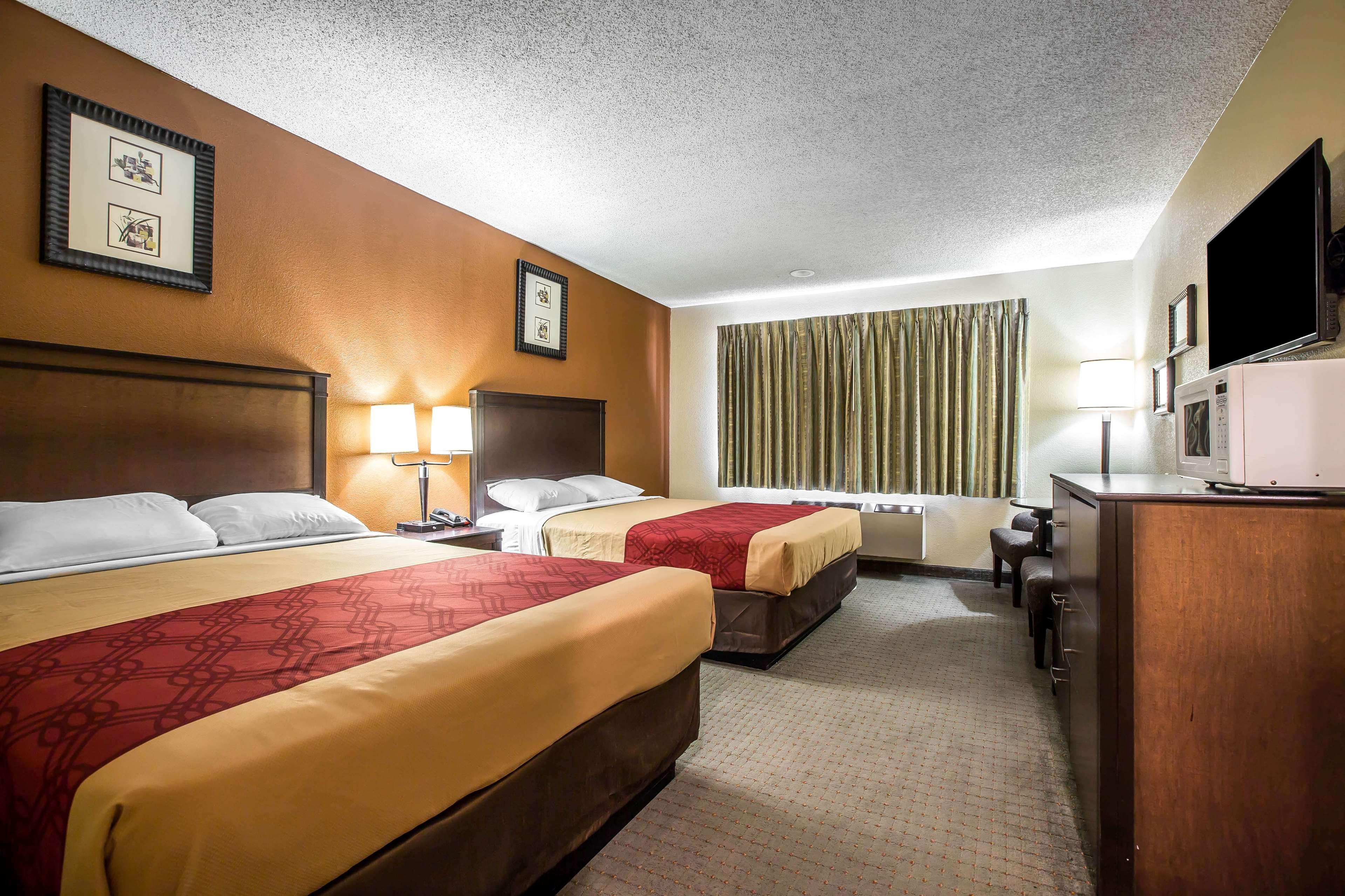 Hotel Baymont By Wyndham Ontario Exteriér fotografie