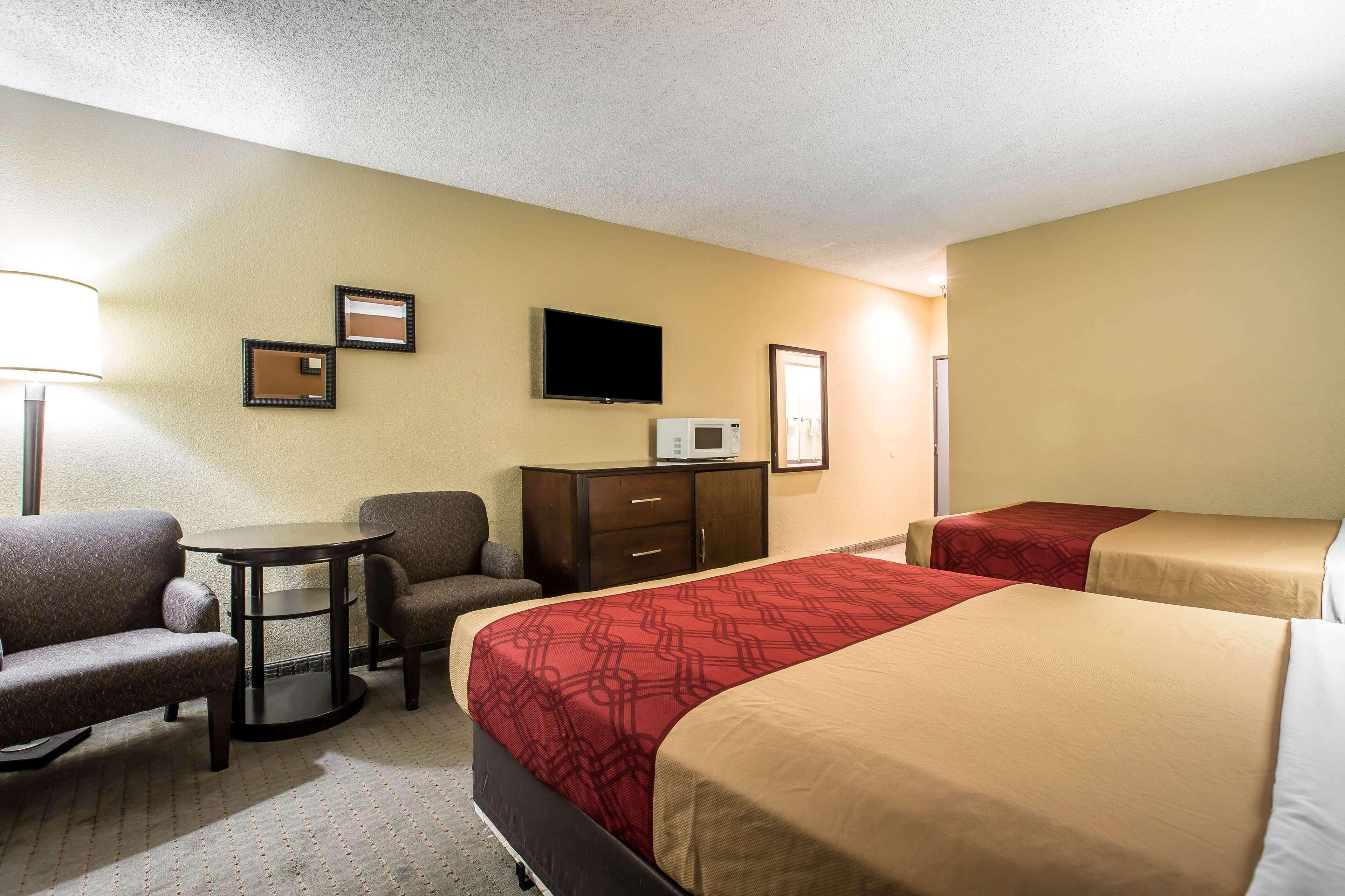 Hotel Baymont By Wyndham Ontario Exteriér fotografie