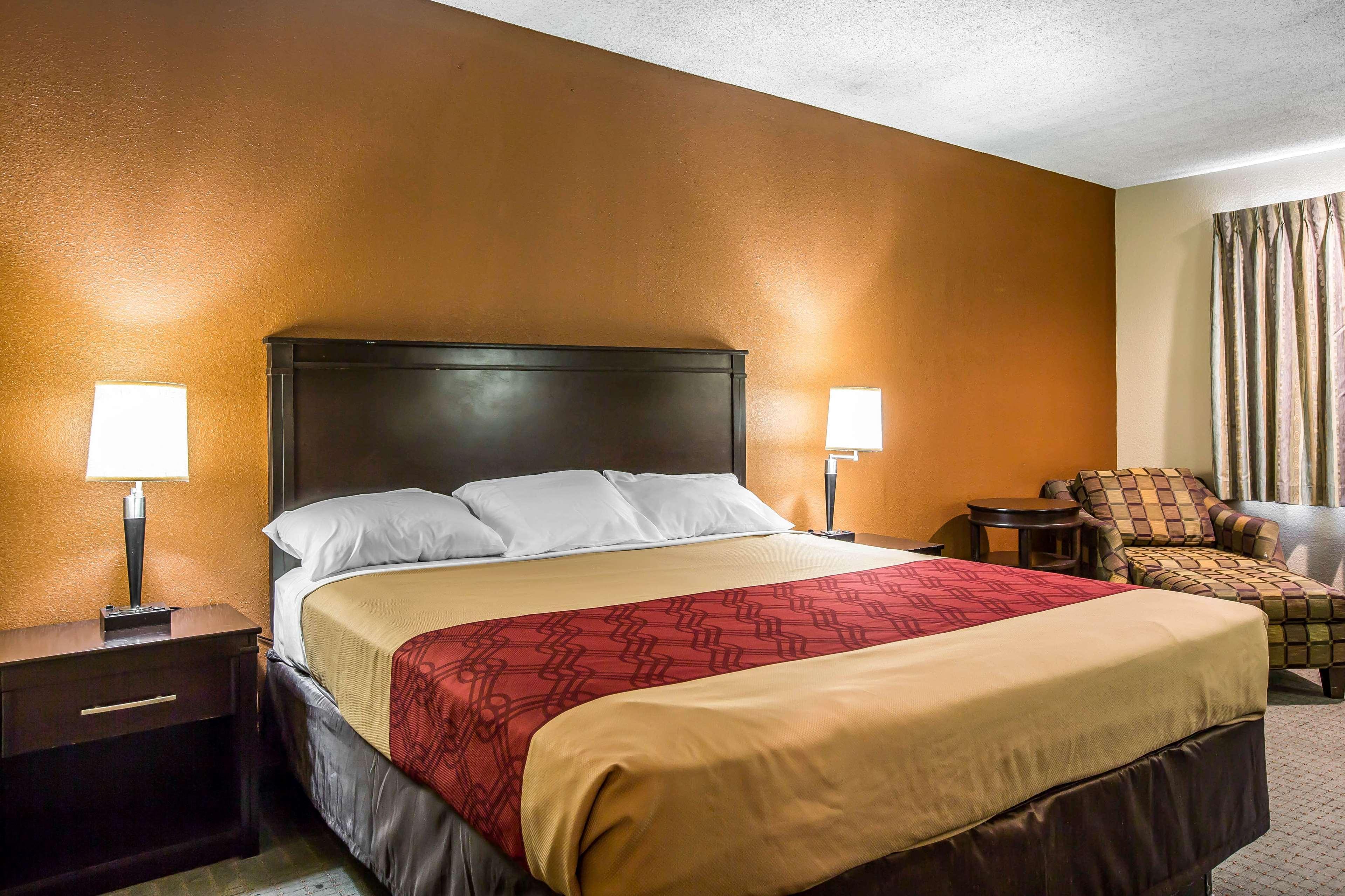 Hotel Baymont By Wyndham Ontario Exteriér fotografie